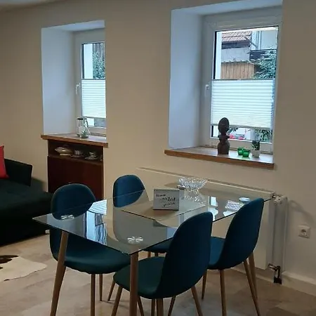 Апартаменты Moderne Altstadt-ferienwohnung Хаммельбург