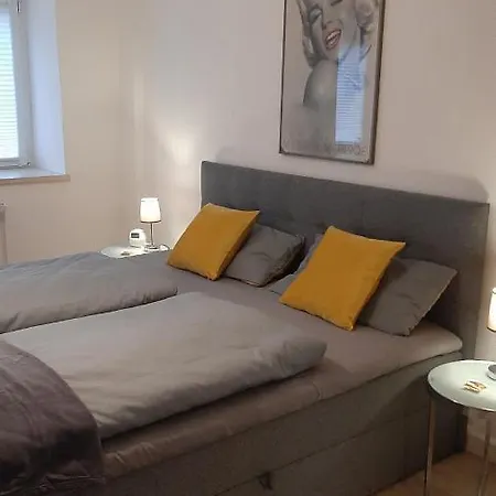 Moderne Altstadt-ferienwohnung Хаммельбург